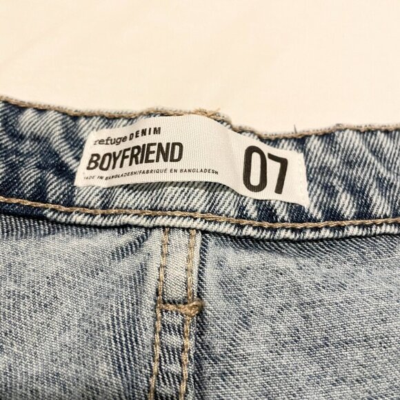 Refuge Denim Boyfriend Jean Shorts Size 7 Distressed - Picture 2 of 16